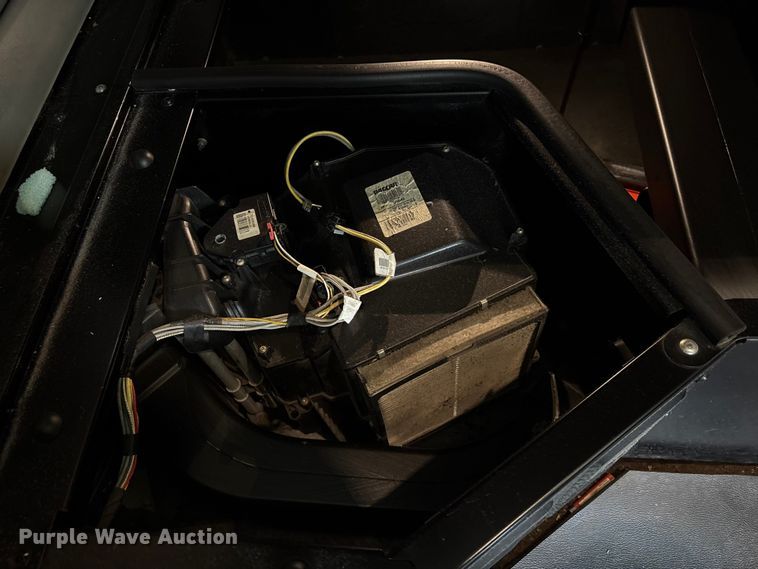 image for item YA1194 2018 Kenworth T860 semi truck