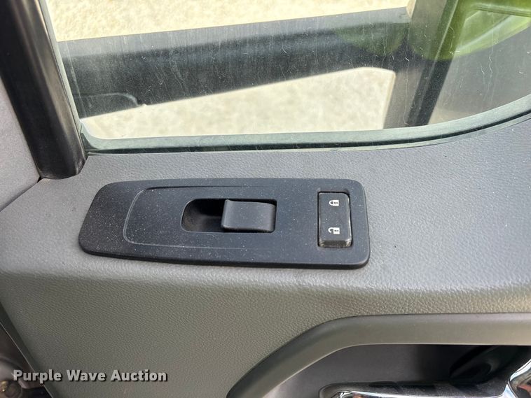 image for item YA1194 2018 Kenworth T860 semi truck