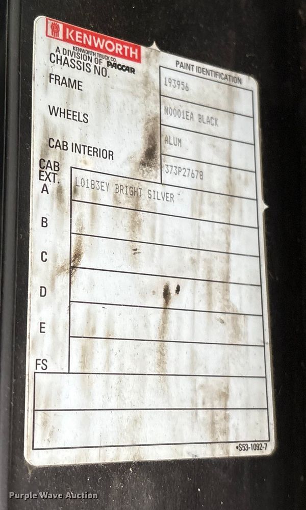 image for item YA1194 2018 Kenworth T860 semi truck