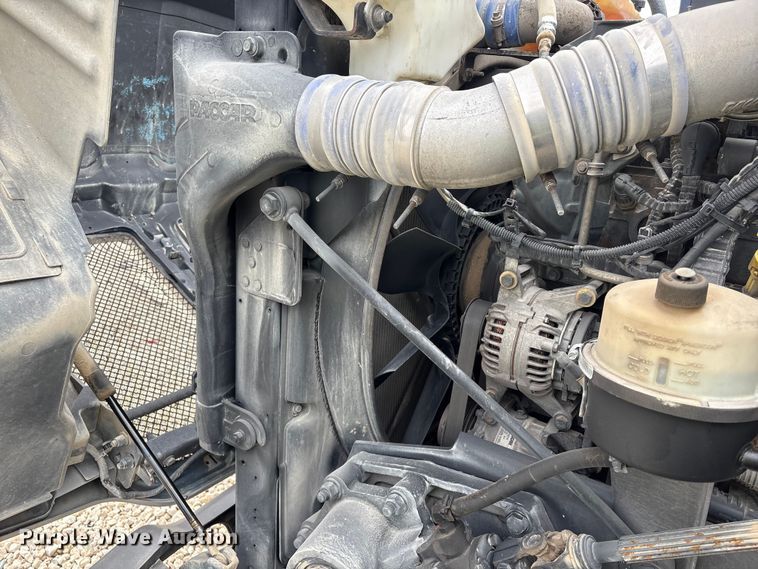 image for item YA1194 2018 Kenworth T860 semi truck