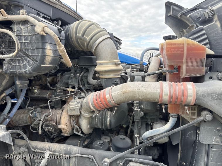 image for item YA1194 2018 Kenworth T860 semi truck