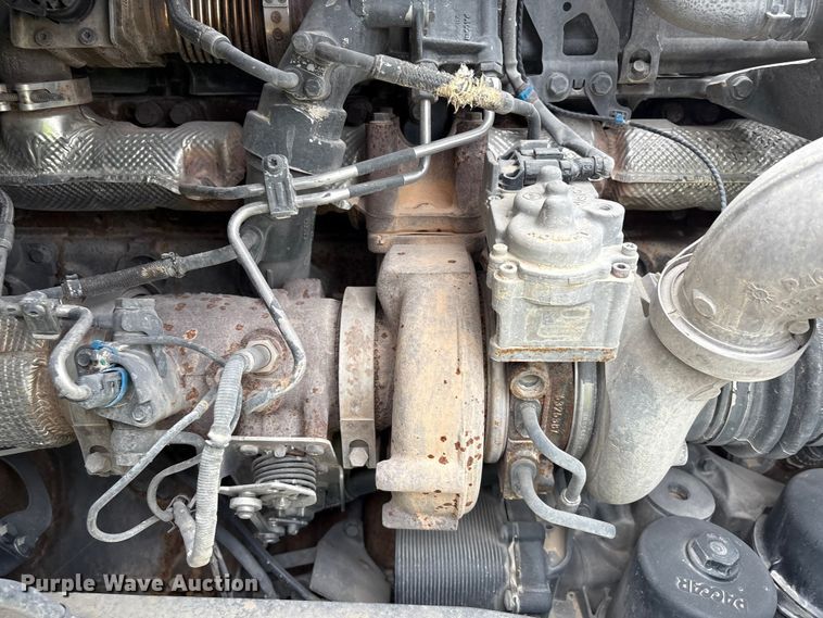 image for item YA1194 2018 Kenworth T860 semi truck