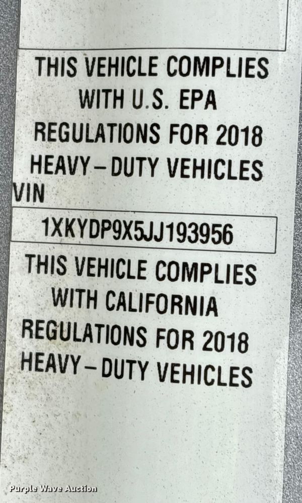 image for item YA1194 2018 Kenworth T860 semi truck