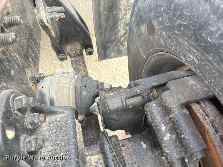 image for item YA1363 2017 Freightliner Cascadia semi truck