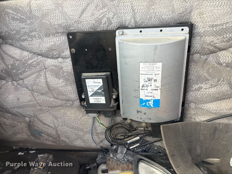 image for item YA1363 2017 Freightliner Cascadia semi truck