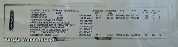 image for item YA1363 2017 Freightliner Cascadia semi truck