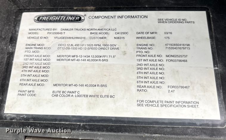 image for item YA1363 2017 Freightliner Cascadia semi truck