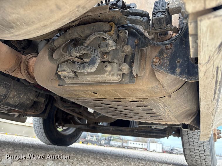 image for item YA1363 2017 Freightliner Cascadia semi truck