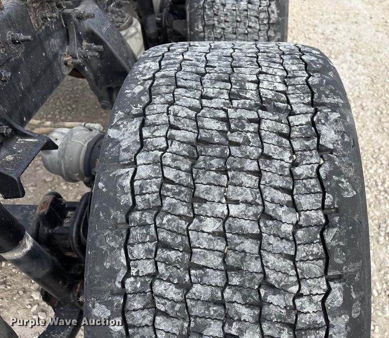 image for item YA1363 2017 Freightliner Cascadia semi truck