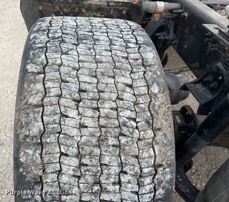 image for item YA1363 2017 Freightliner Cascadia semi truck