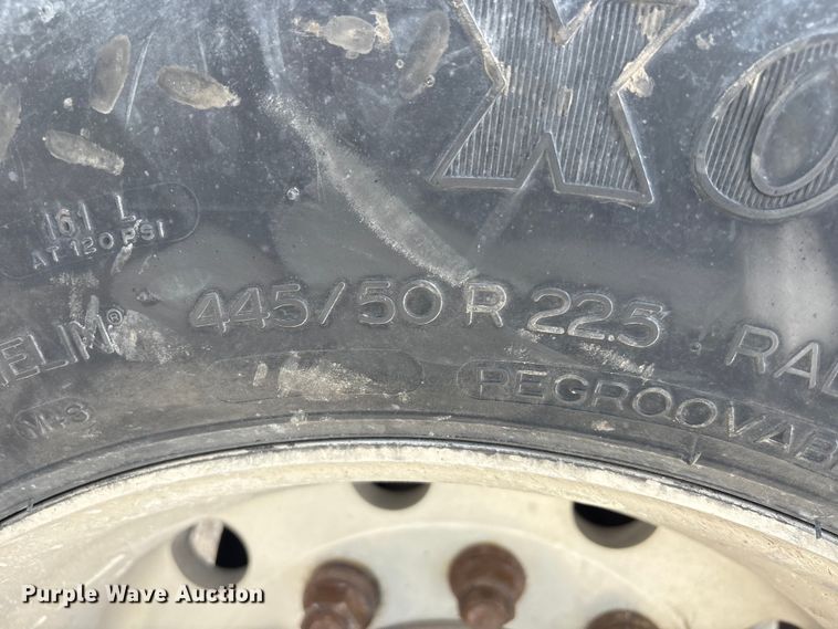 image for item YA1363 2017 Freightliner Cascadia semi truck