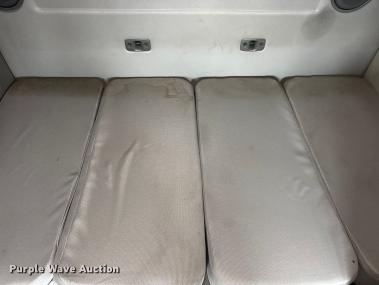 image for item YA1367 2020 Volvo VNL semi truck