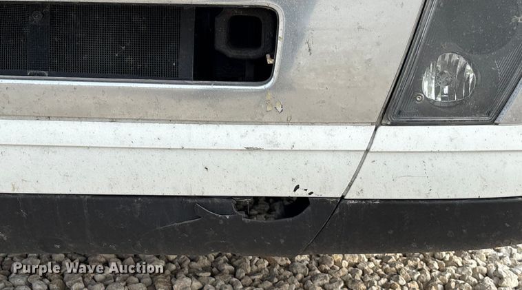 image for item YA1388 2016 Volvo VNL semi truck