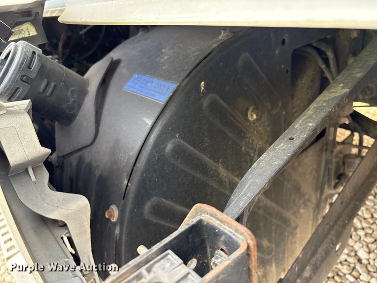 image for item YA1388 2016 Volvo VNL semi truck