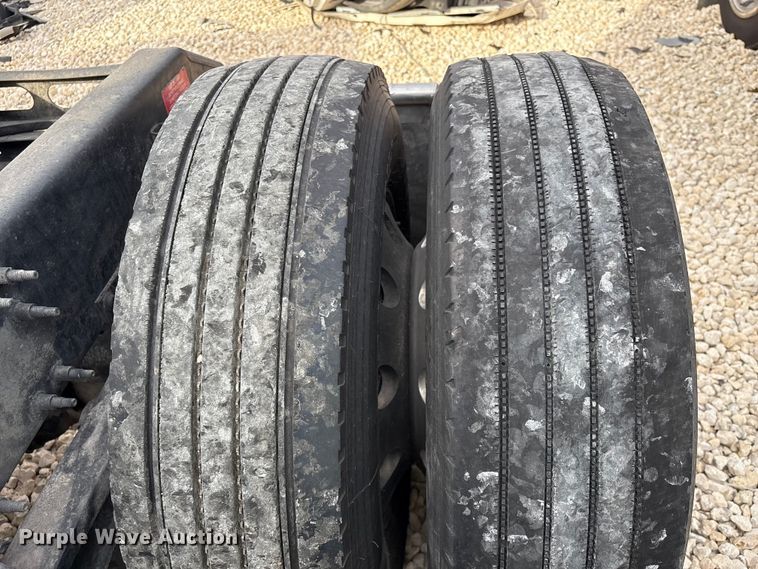 image for item YA1388 2016 Volvo VNL semi truck