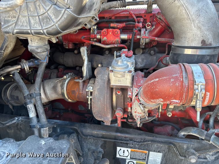 image for item YA1438 2020 Kenworth T680 semi truck