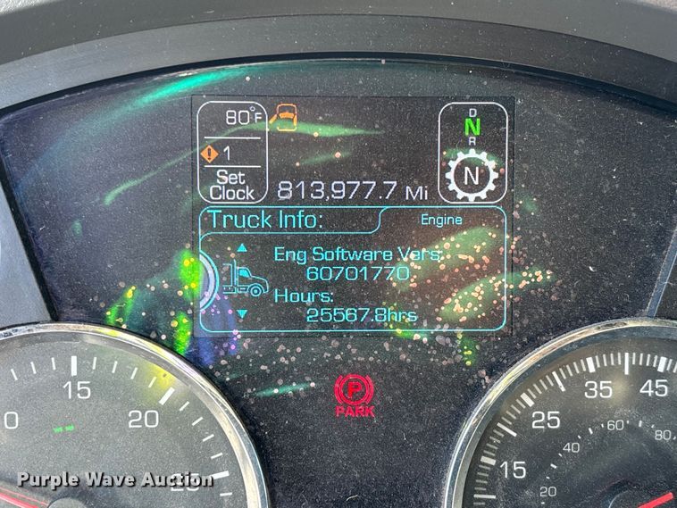 image for item YA1438 2020 Kenworth T680 semi truck