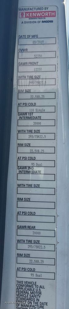 image for item YA1438 2020 Kenworth T680 semi truck