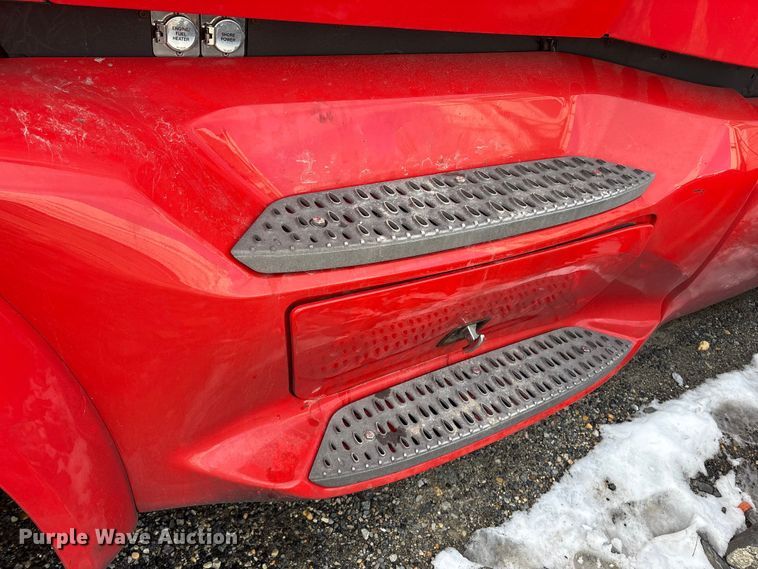 image for item YA1475 2020 Peterbilt 579 semi truck