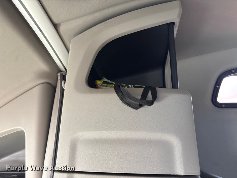 image for item YA1475 2020 Peterbilt 579 semi truck