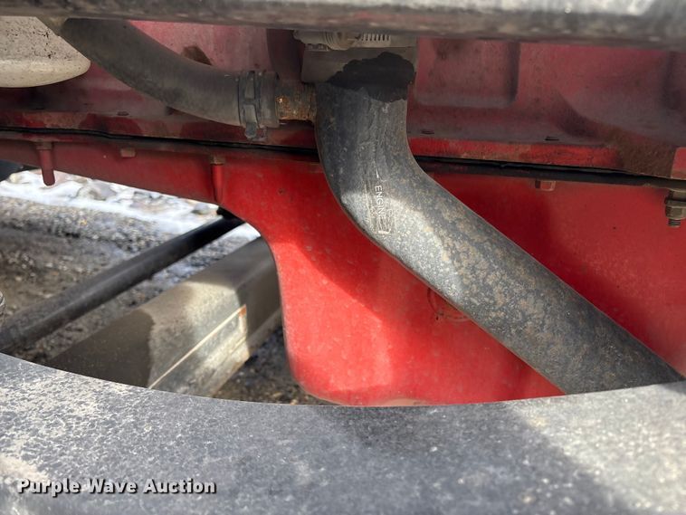 image for item YA1475 2020 Peterbilt 579 semi truck