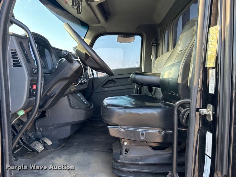 image for item YA1511 2024 Kenworth T280 rollback truck