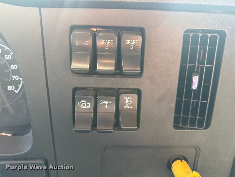 image for item YA1511 2024 Kenworth T280 rollback truck