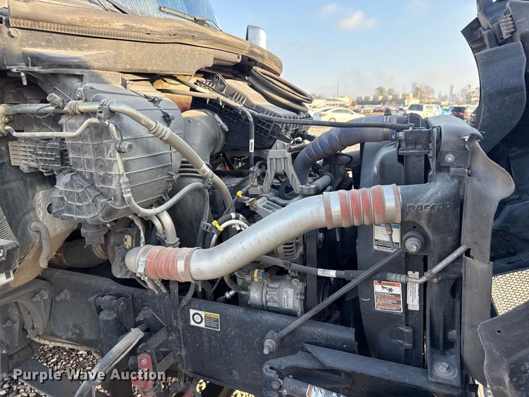 image for item YA1511 2024 Kenworth T280 rollback truck