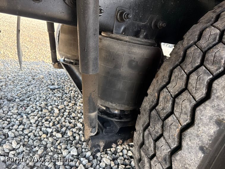 image for item YA1511 2024 Kenworth T280 rollback truck