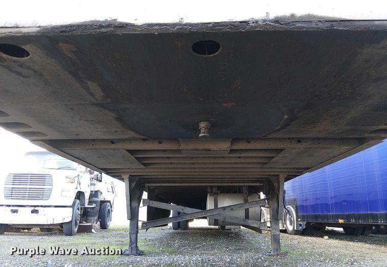 image for item YA1574 2016 Utility VS2RA refrigerated van trailer