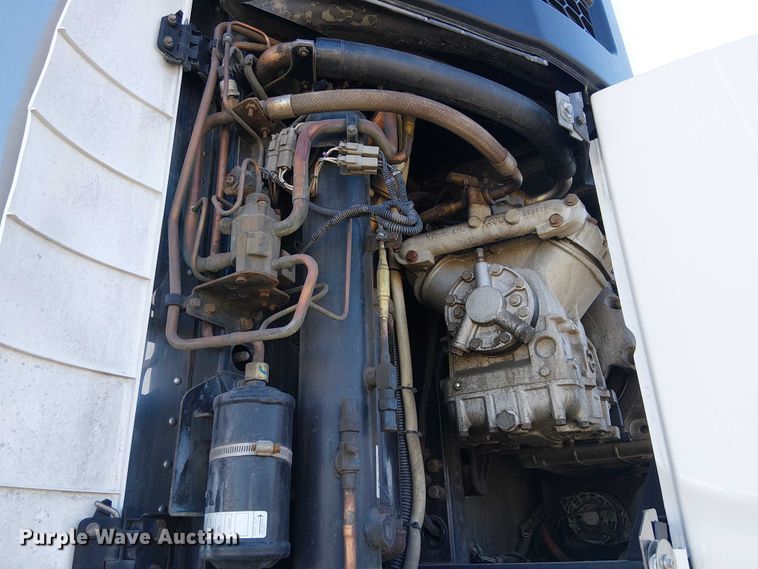 image for item YA1574 2016 Utility VS2RA refrigerated van trailer