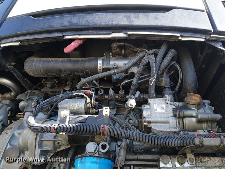 image for item YA1574 2016 Utility VS2RA refrigerated van trailer