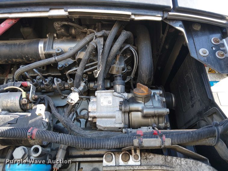 image for item YA1574 2016 Utility VS2RA refrigerated van trailer