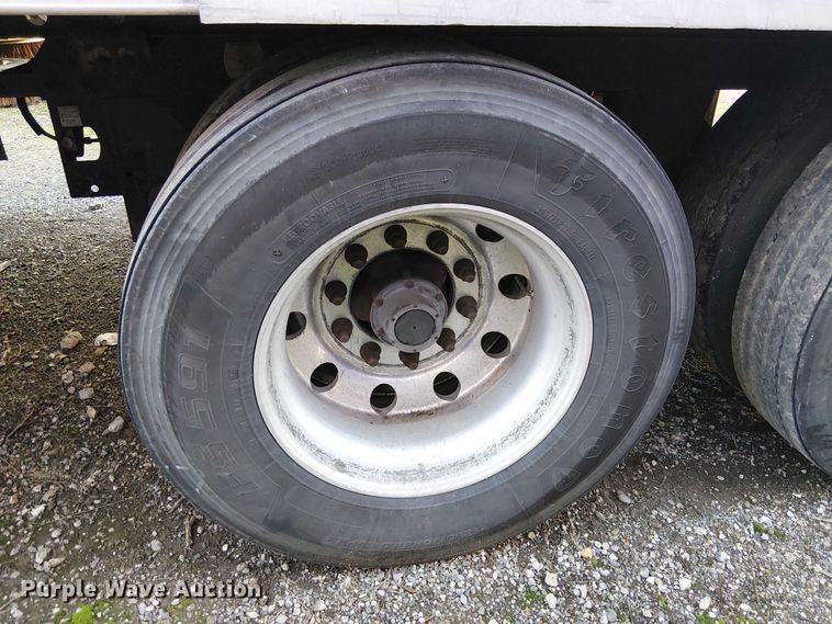 image for item YA1574 2016 Utility VS2RA refrigerated van trailer