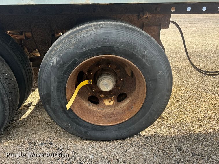 image for item YA1581 1997 Great Dane dry van trailer