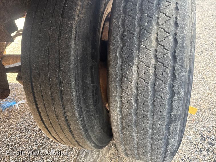 image for item YA1581 1997 Great Dane dry van trailer