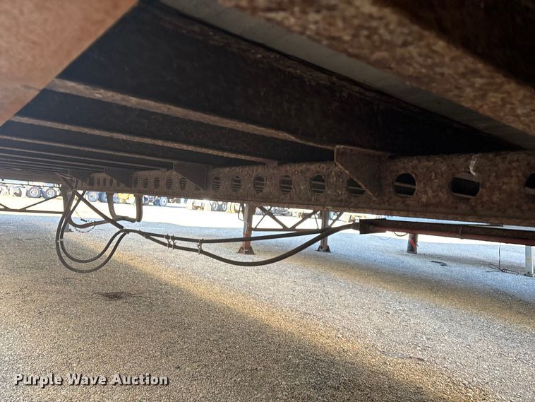 image for item YA1582 1995 Wabash dry van trailer