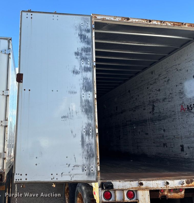 image for item YA1582 1995 Wabash dry van trailer
