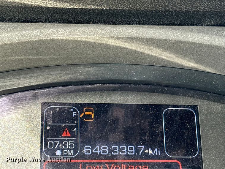 image for item YA1595 2020 Kenworth T680 semi truck