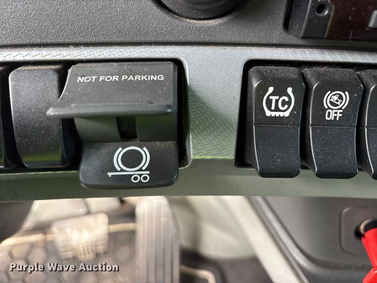 image for item YA1595 2020 Kenworth T680 semi truck