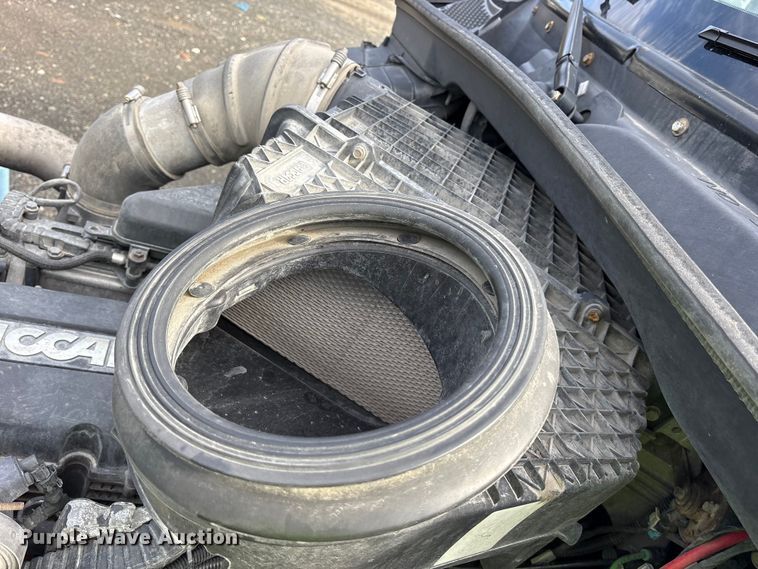 image for item YA1595 2020 Kenworth T680 semi truck