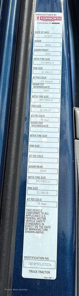 image for item YA1595 2020 Kenworth T680 semi truck