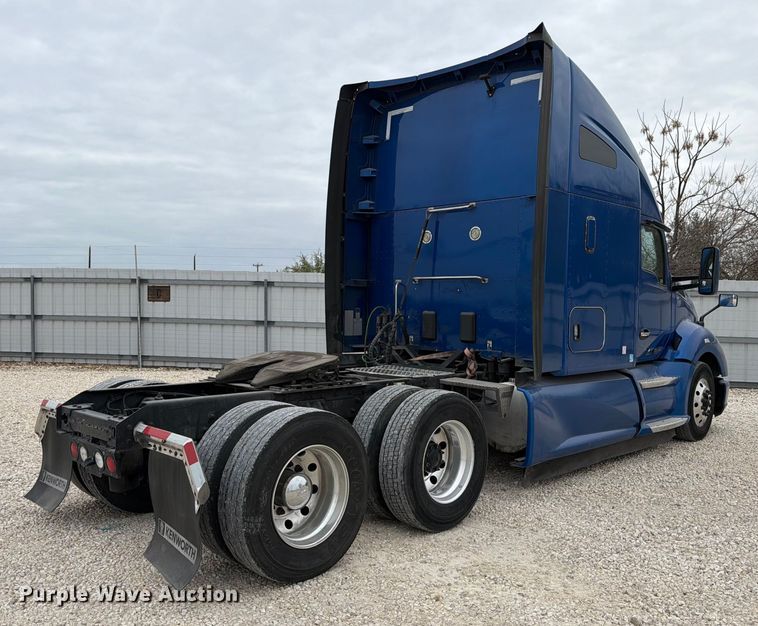 CAMIóN CAMAROTE 2019 KENWORTH