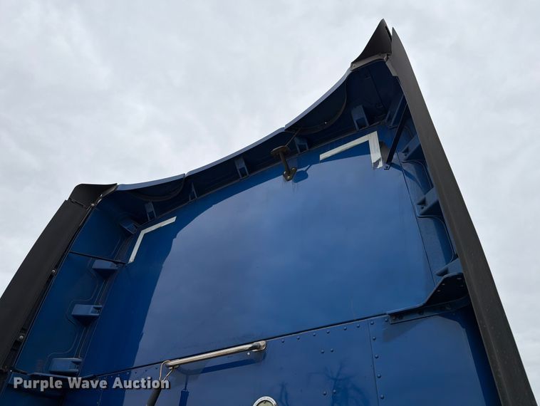 image for item YA1630 2019 Kenworth T680 semi truck