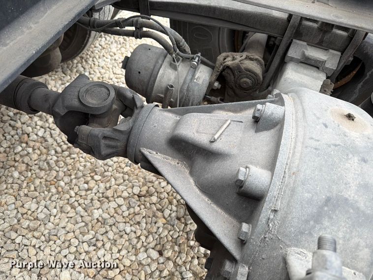 image for item YA1630 2019 Kenworth T680 semi truck