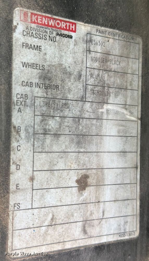 image for item YA1630 2019 Kenworth T680 semi truck