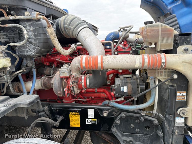 image for item YA1630 2019 Kenworth T680 semi truck