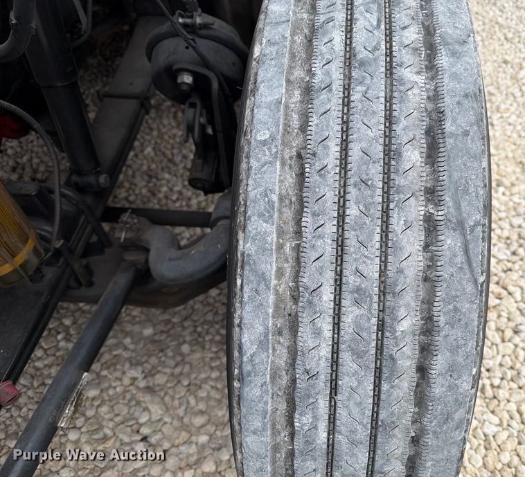 image for item YA1630 2019 Kenworth T680 semi truck