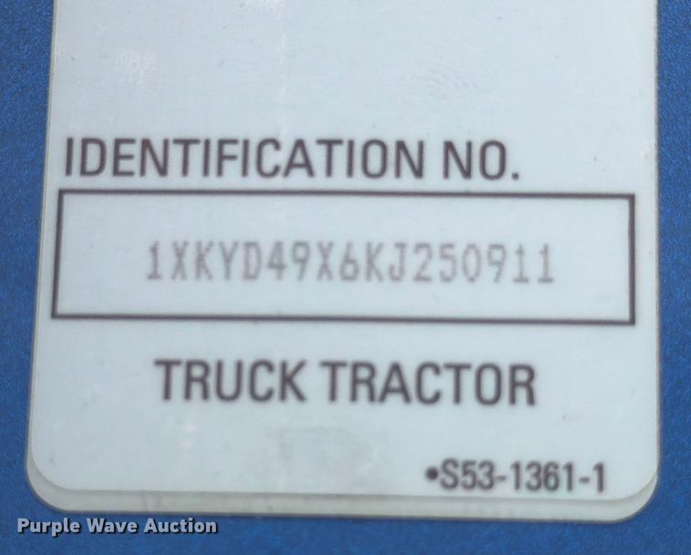 image for item YA1630 2019 Kenworth T680 semi truck