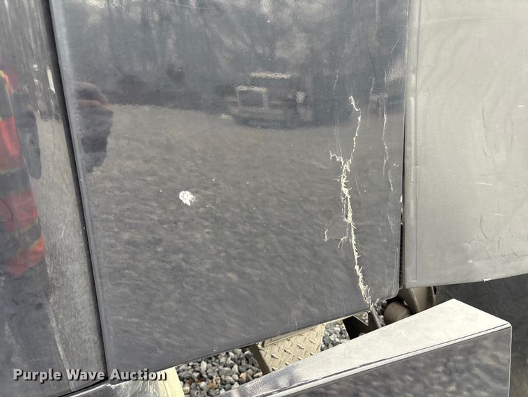 image for item YA1690 2020 Freightliner Cascadia 126 semi truck